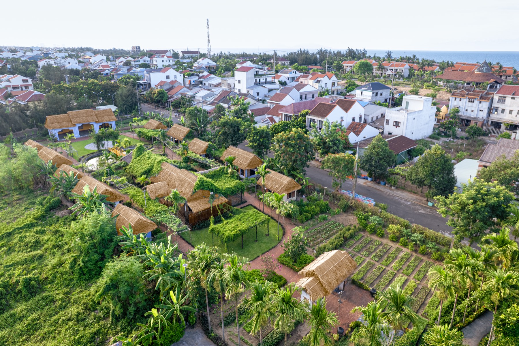 Toàn cảnh khu vườn Caman từ trên cao
