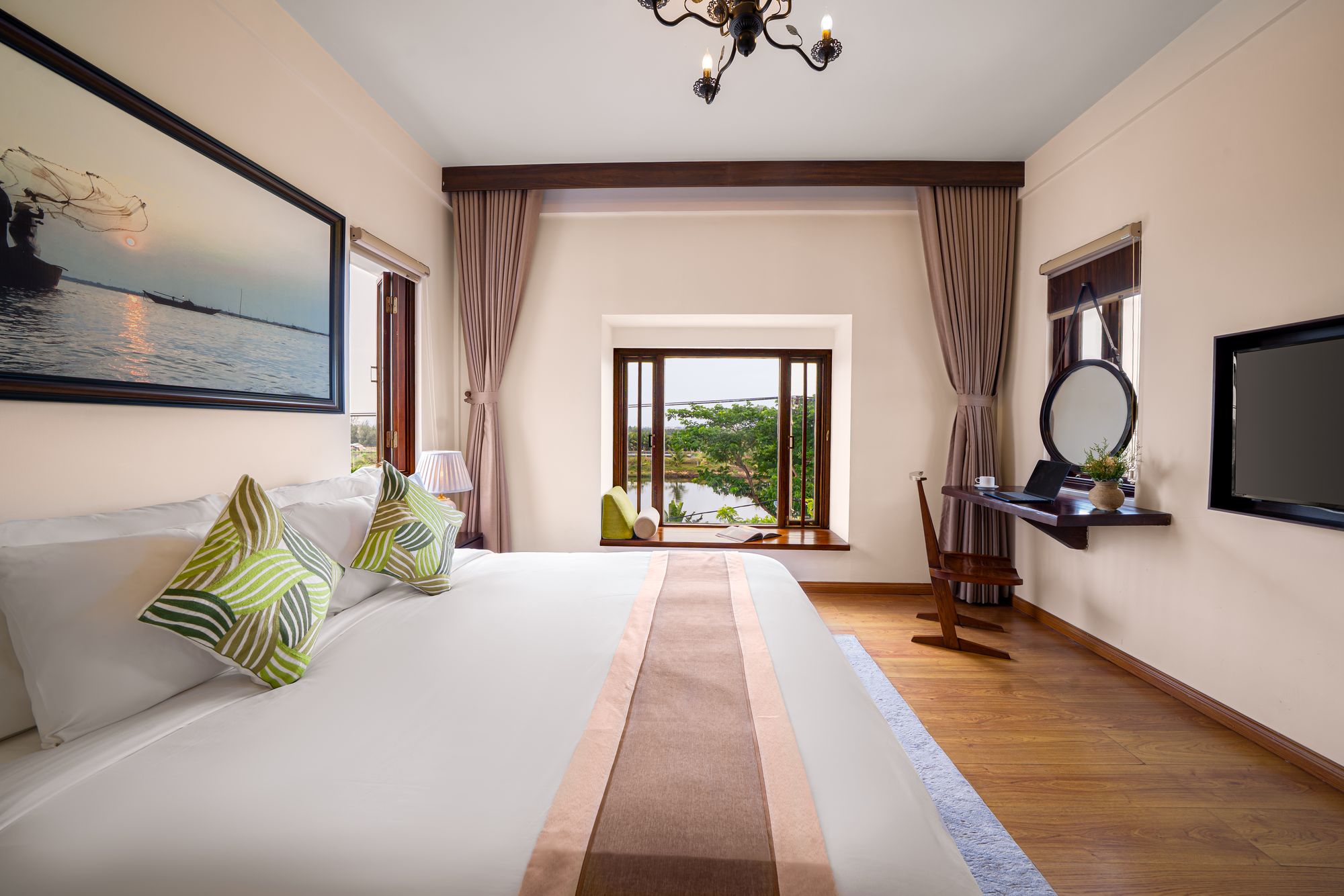 Executive Suite River View